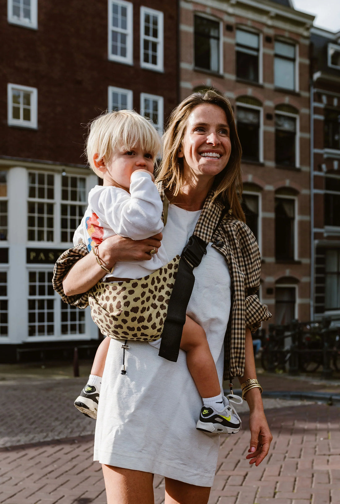 A JoeyPouch With Poppy James